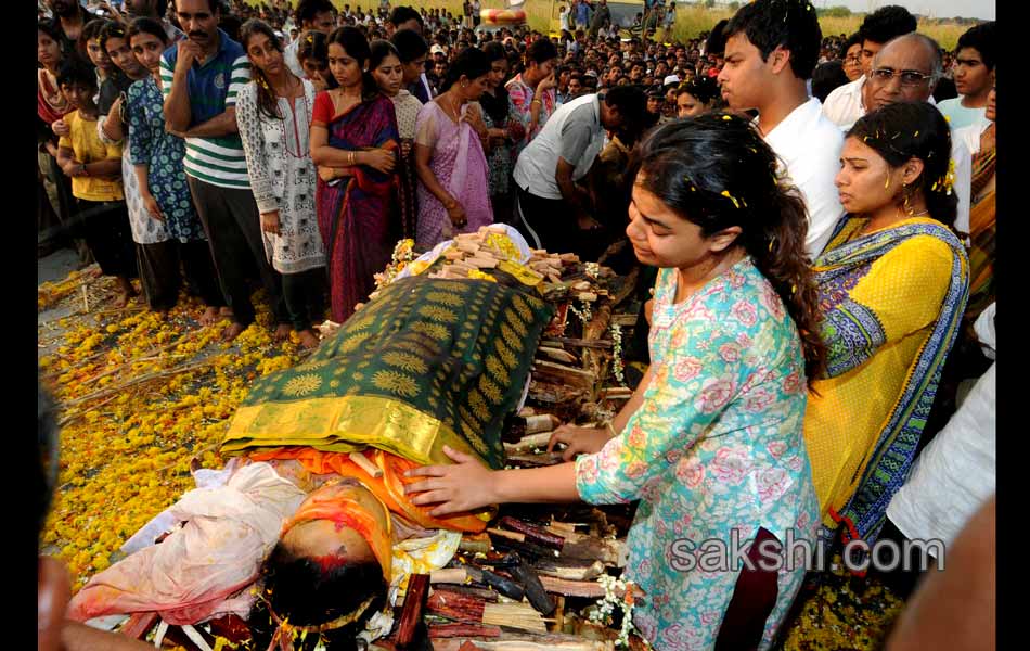 Shobha Nagireddy last rites today - Sakshi35