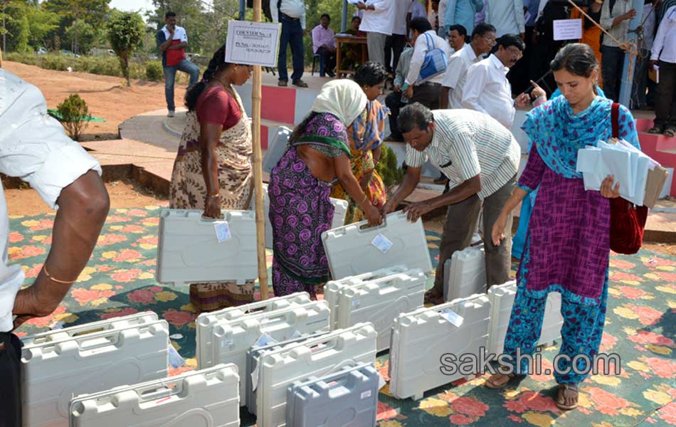 Poling Stations Are Ready In Telangana - Sakshi24