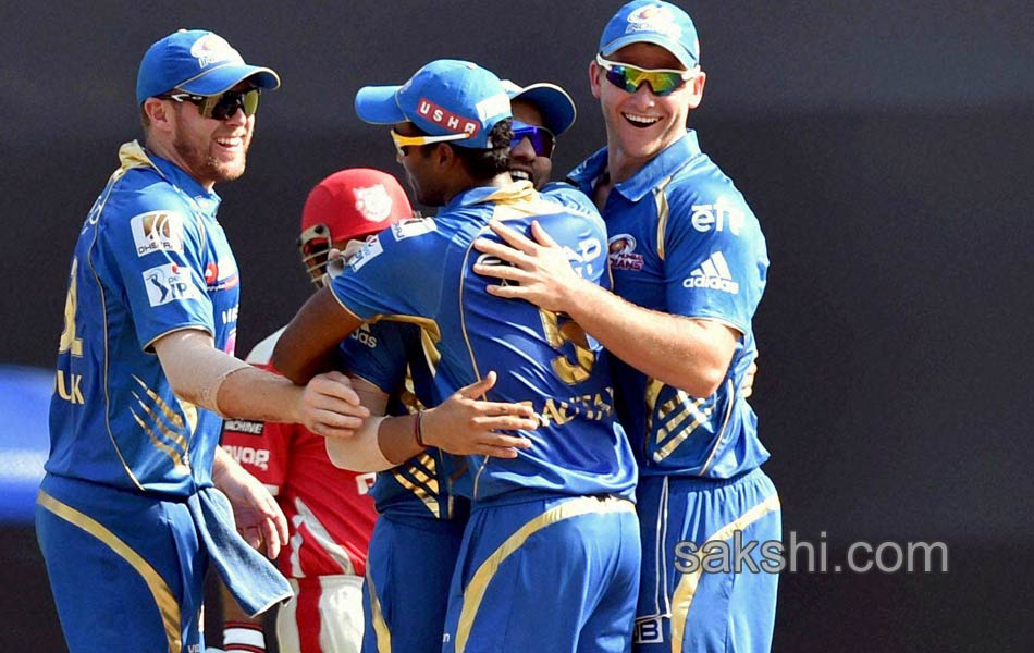 Mumbai Indians down Punjab for first win in IPL4