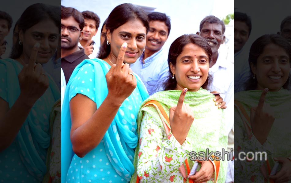 political leaders cast their Votes Elections 2014 in seemandhra - Sakshi4