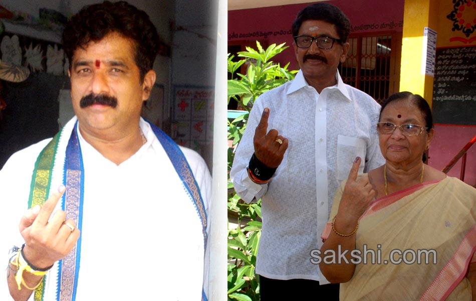 political leaders cast their Votes Elections 2014 in seemandhra - Sakshi10