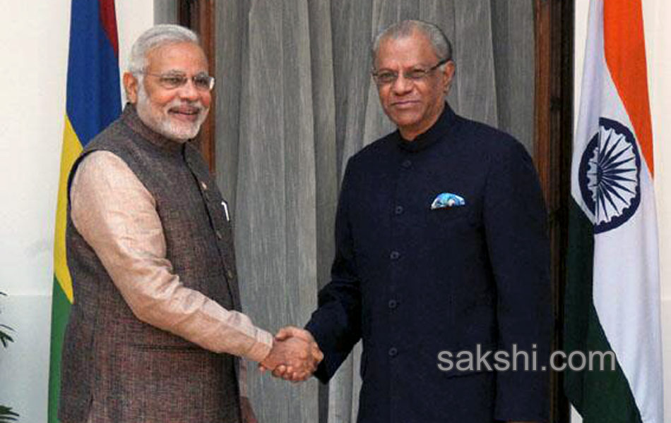 Foreign ministers meets modi - Sakshi2