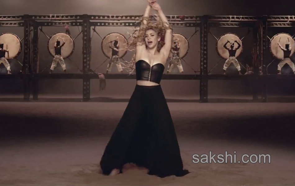 Shakira s la la la song images - Sakshi3
