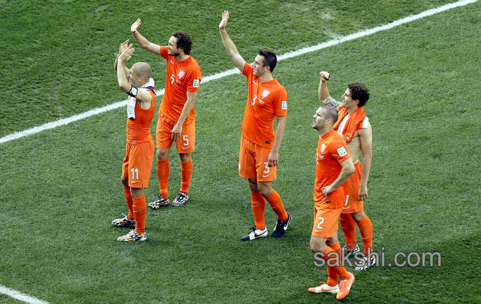 netherlands victory over chille - Sakshi12
