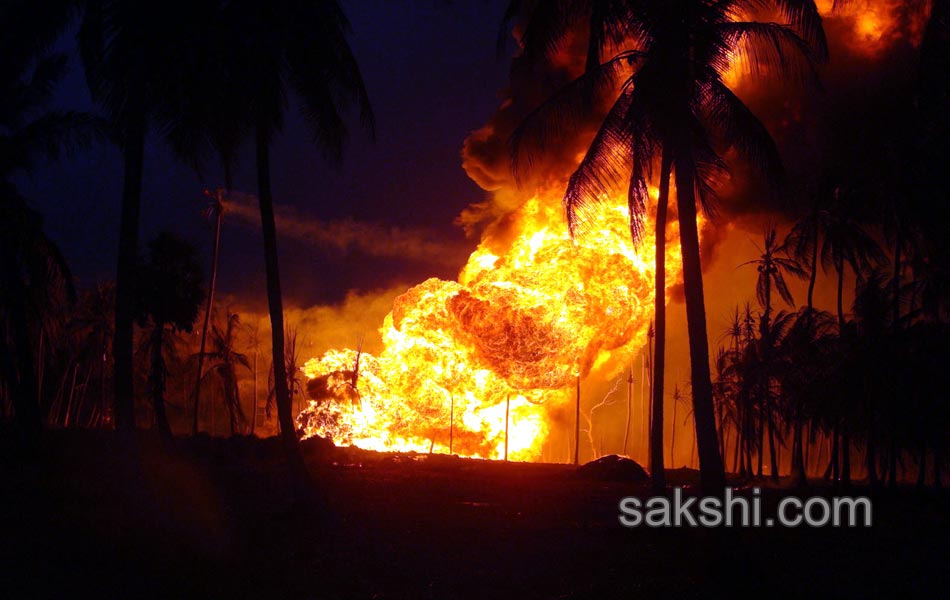 gail gas pipeline blast causes 16 deaths - Sakshi4