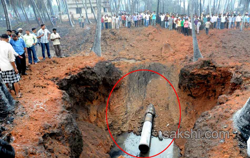 gail gas pipeline blast causes 16 deaths - Sakshi33