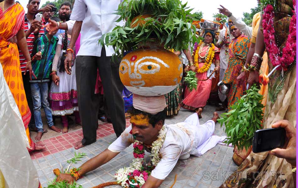 golkonda bonala festival celebrations12