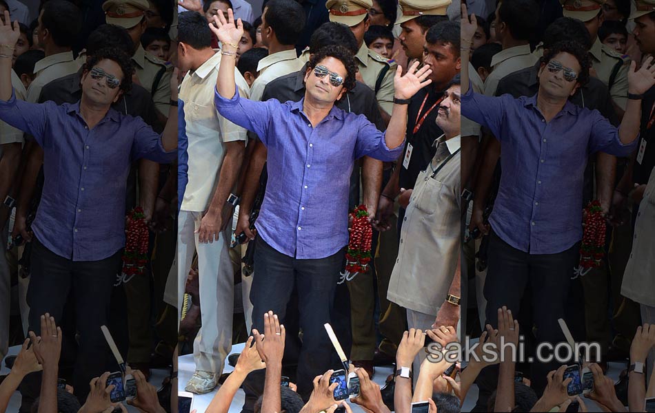 sachin anuska inaugurates pvp cinema mall at vijayawada17