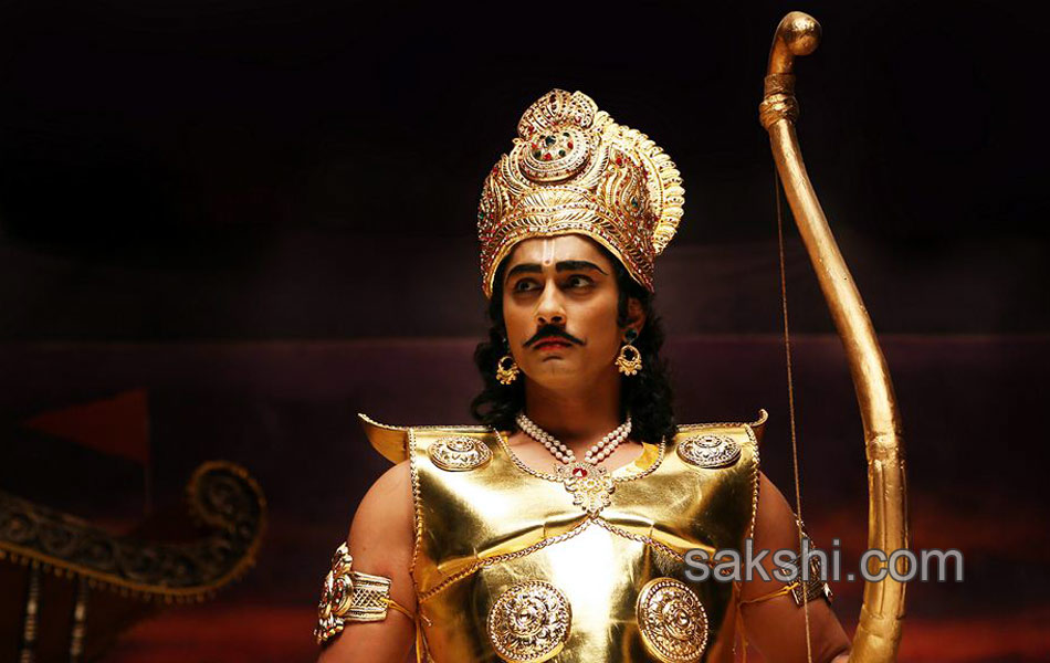 Siddharth different roles in the kaaviya thalaivan movie6