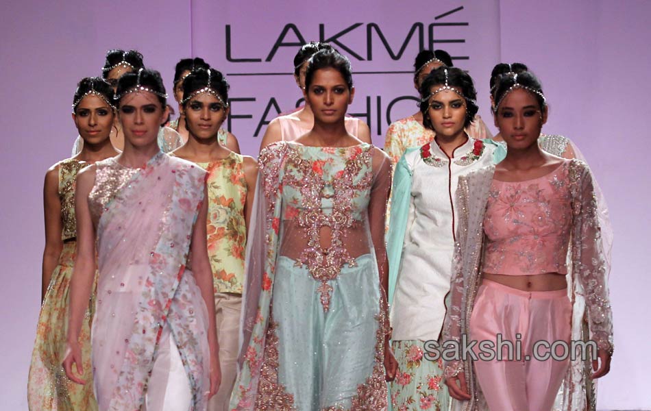 bollywood stars at lakme fashion week 2014 - Sakshi9