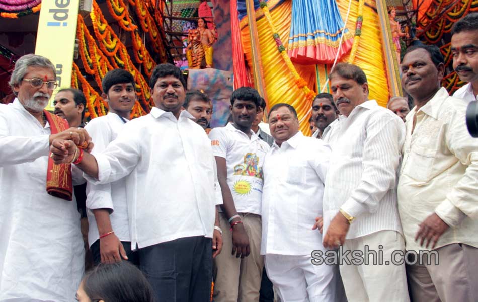 Ganesh statues installed at various places17