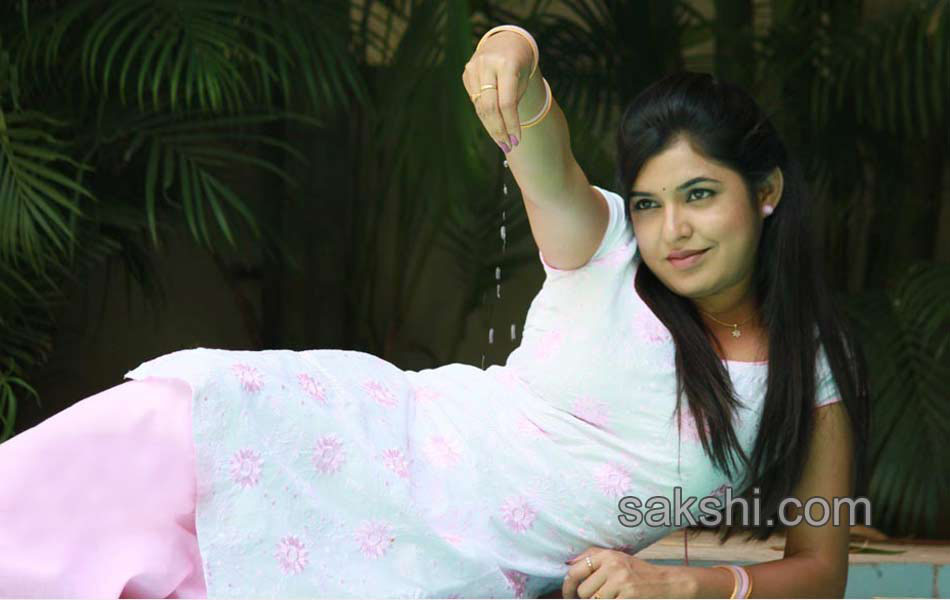 Farmhouse movie stills - Sakshi2