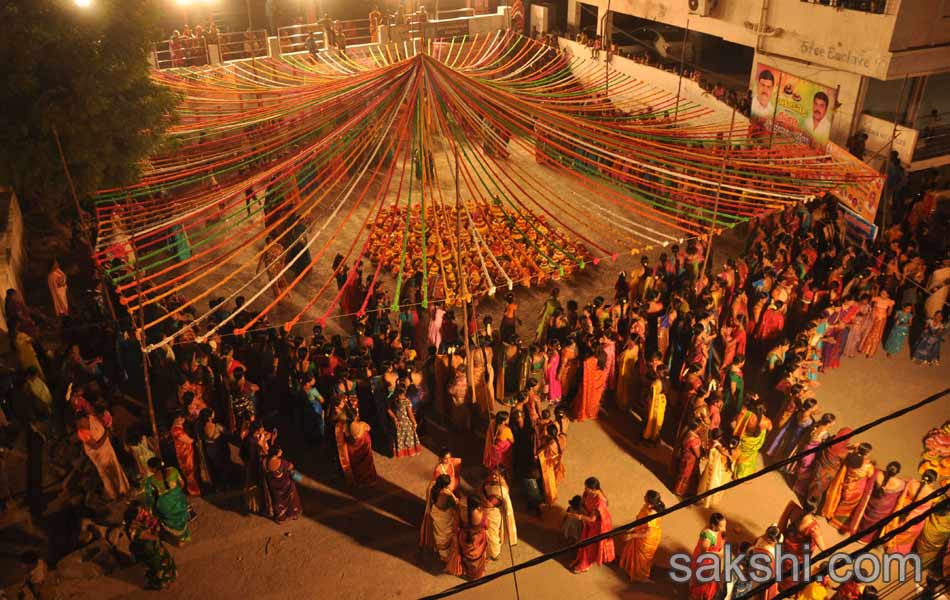 Bathukamma celebrations started at hyderabad city19