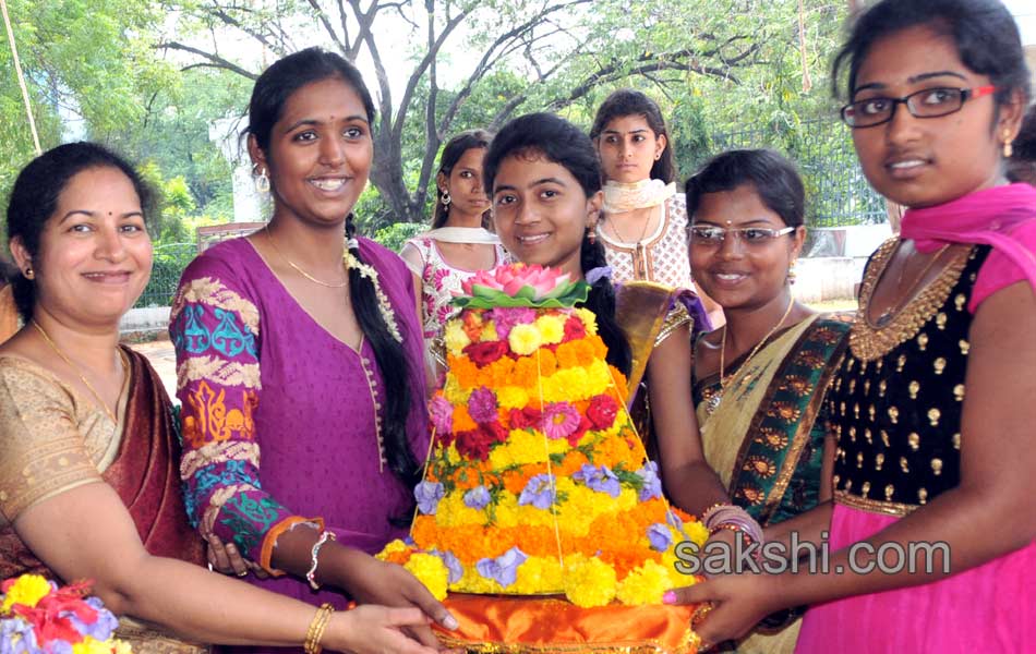 Dasara and Bathukamma festivals celebrate in Telangana5