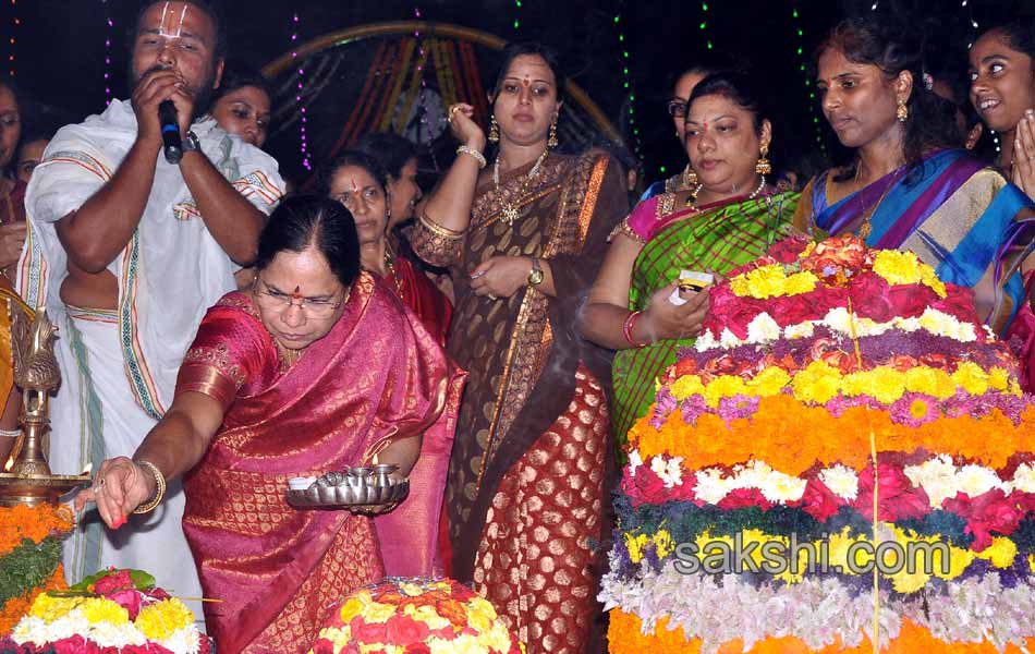 Dasara and Bathukamma festivals celebrate in Telangana11