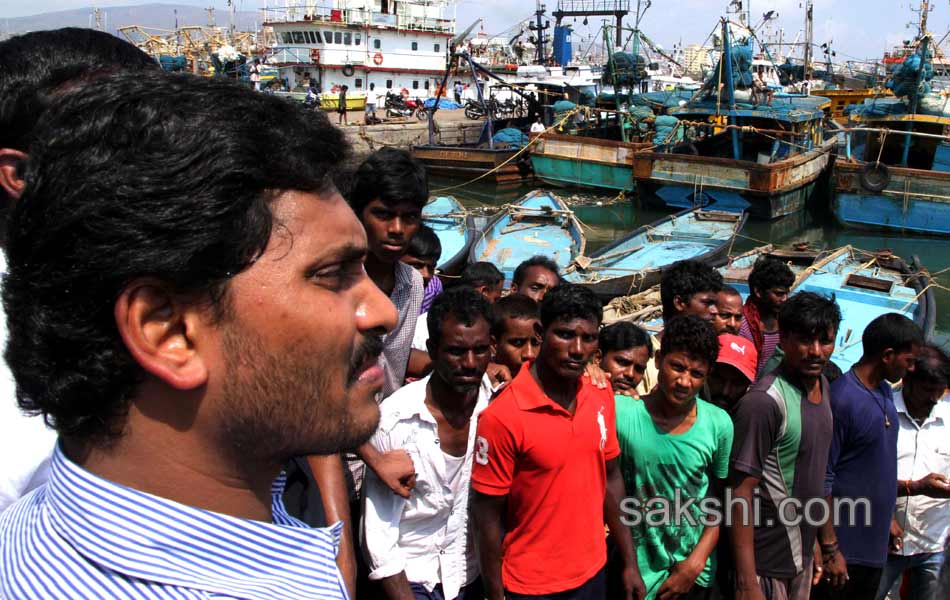 Y S Jagan Mohan Reddy to tour cyclone affected areas - Sakshi4