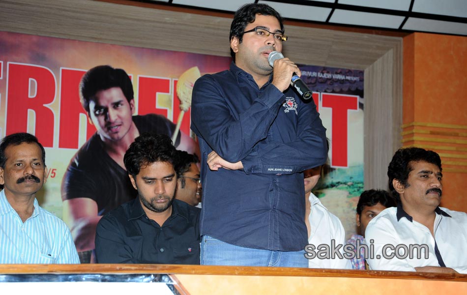 Karthikeya Movie Successmeet12