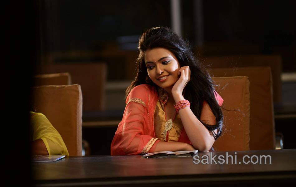 Romance with finance movie stills2