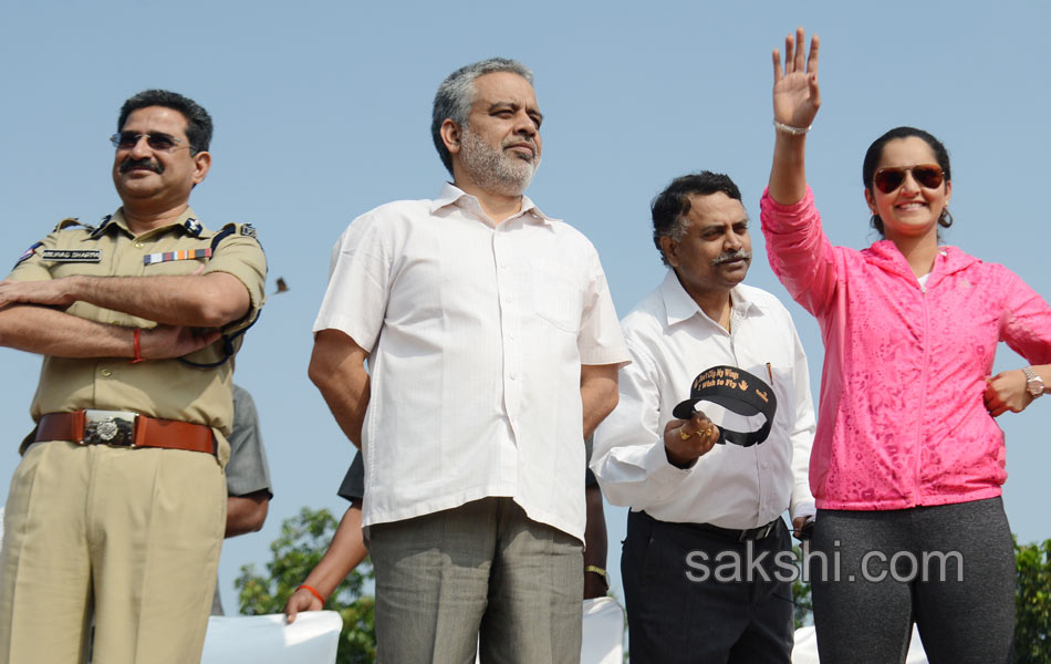 sania mirza rally with childrens1