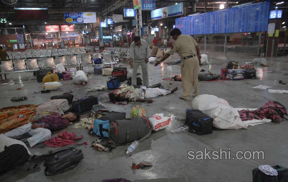 bomb blast in mumbai tajmahal hotel3