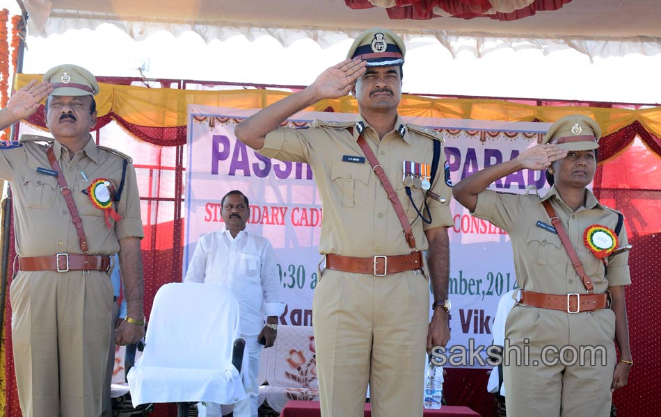 mens constable passing our parade - Sakshi1