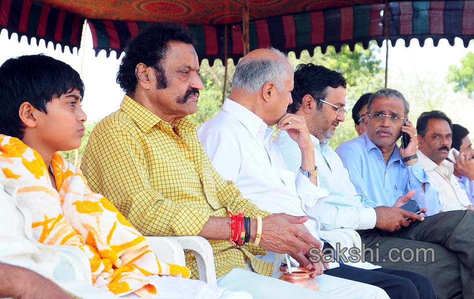 completion of nandamuri janakiram last rites - Sakshi10