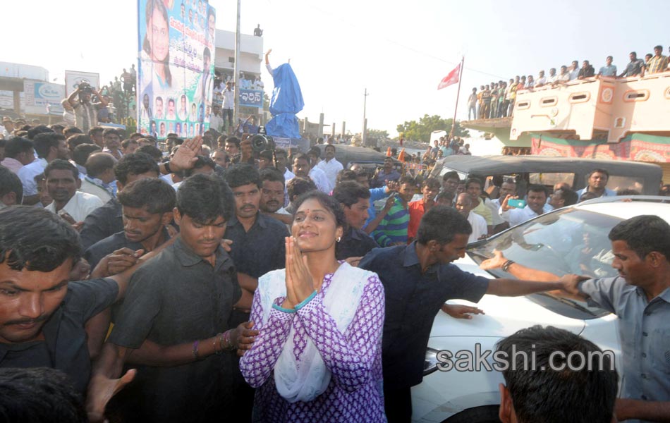 sharmila s paramarsha yatra18