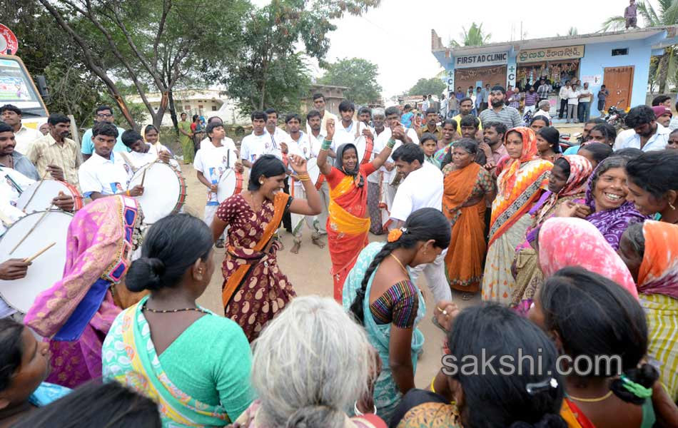 ys sharmila paramarsha yatra comes to an end in mahabubnagar18