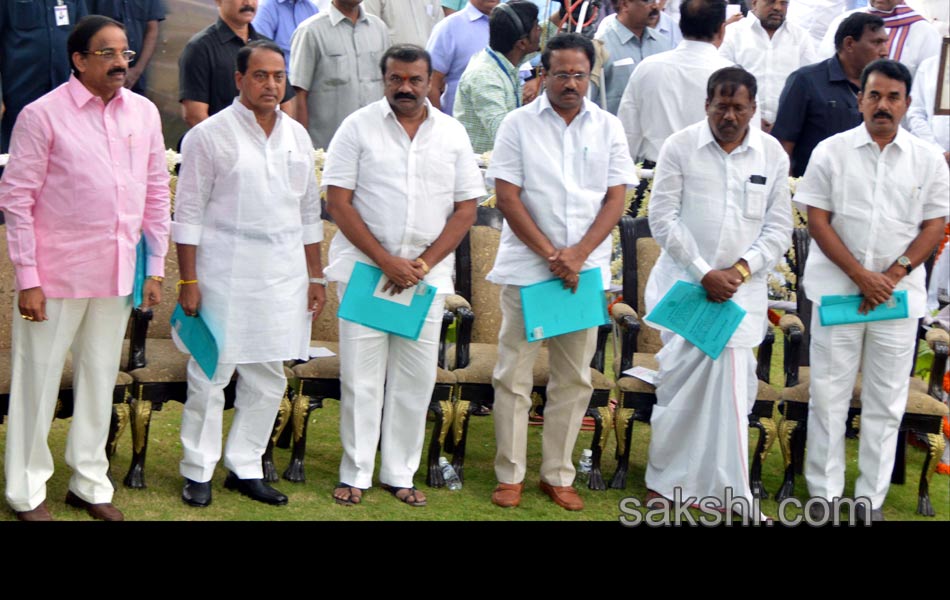 six new ministers portfolios in telangana state - Sakshi2