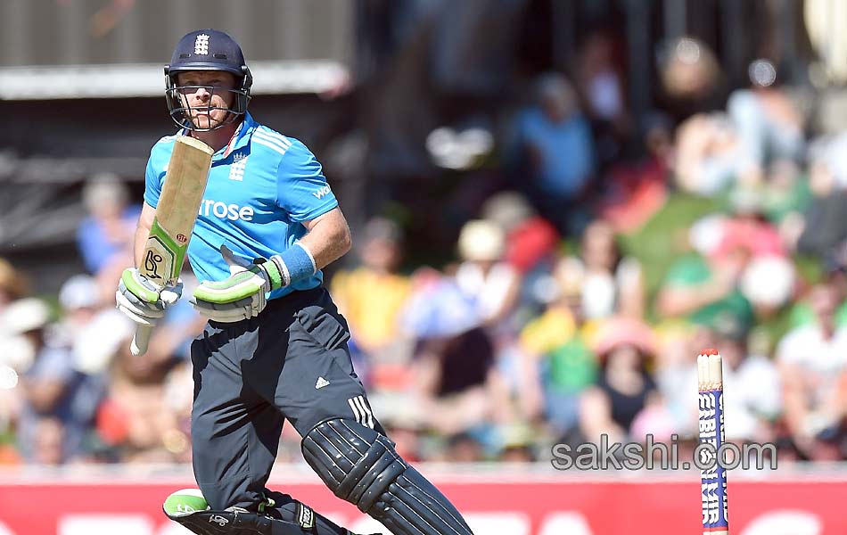 Australia won fourth one day 3