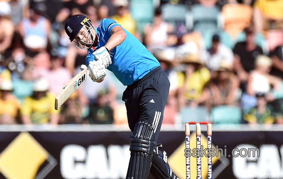 Australia won fourth one day4