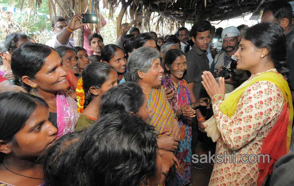 seventh day of sharmila tour in Nalgonda district8