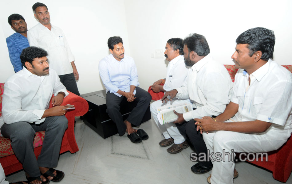 YS Jagan family offer prayers at church in Pulivendula - Sakshi16