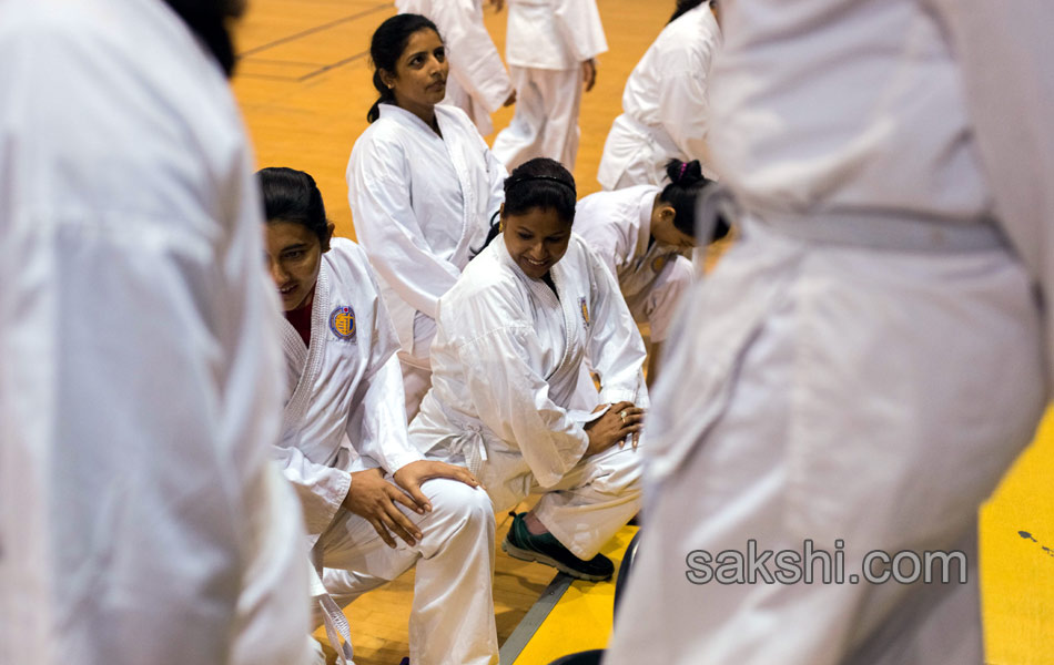 policewomen trained self defence - Sakshi7