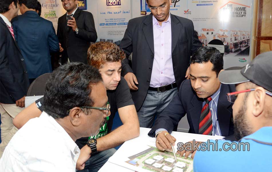 Sakshi Mega property show2