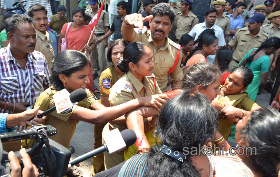 andhra pradesh angawadi teachers were arrested - Sakshi8