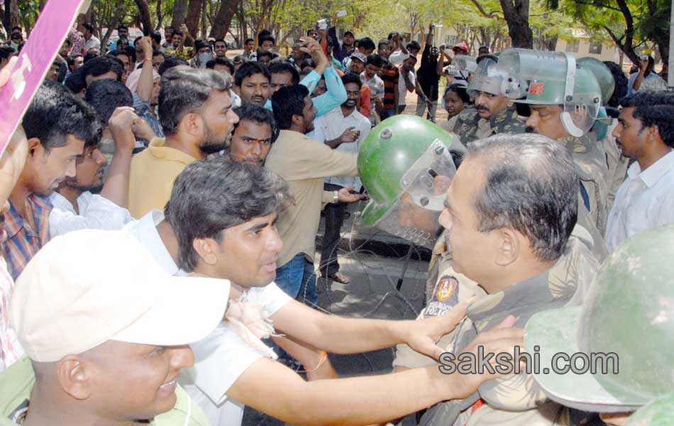 Protests at Osmania University foiled by Police - Sakshi3