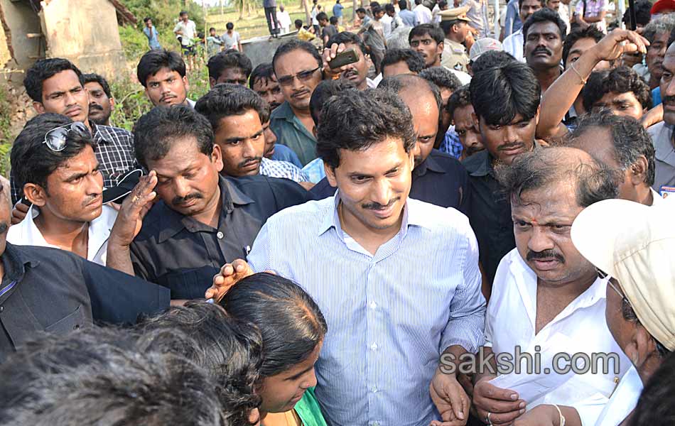 ys jagan mohan reddy tours in vizag district - Sakshi13