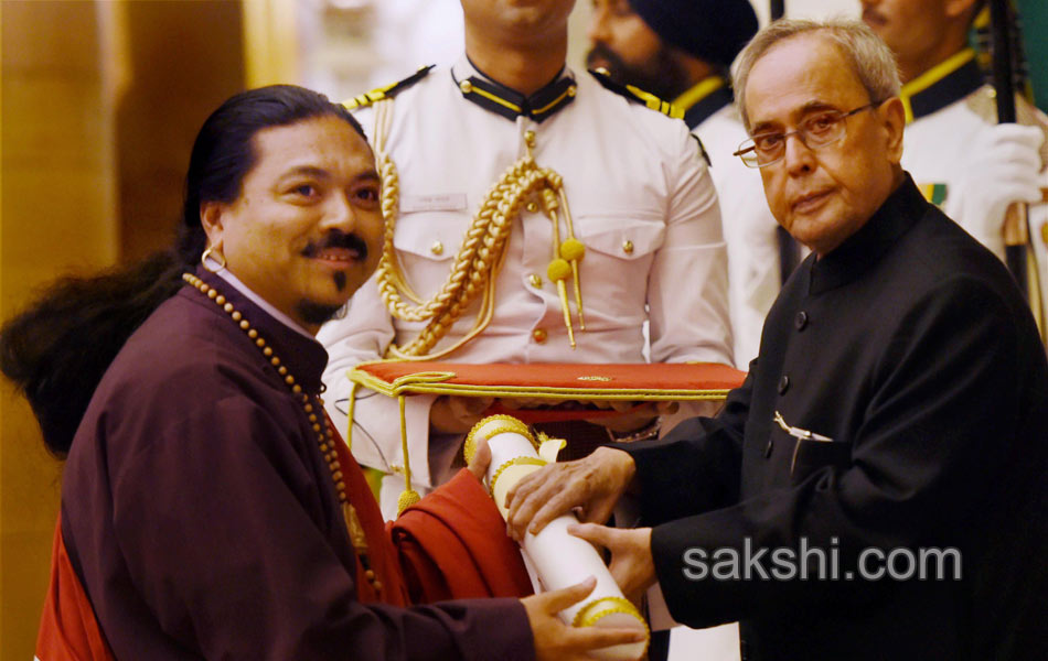 Padma Awards 2015 function at Rashtrapati Bhavan - Sakshi11