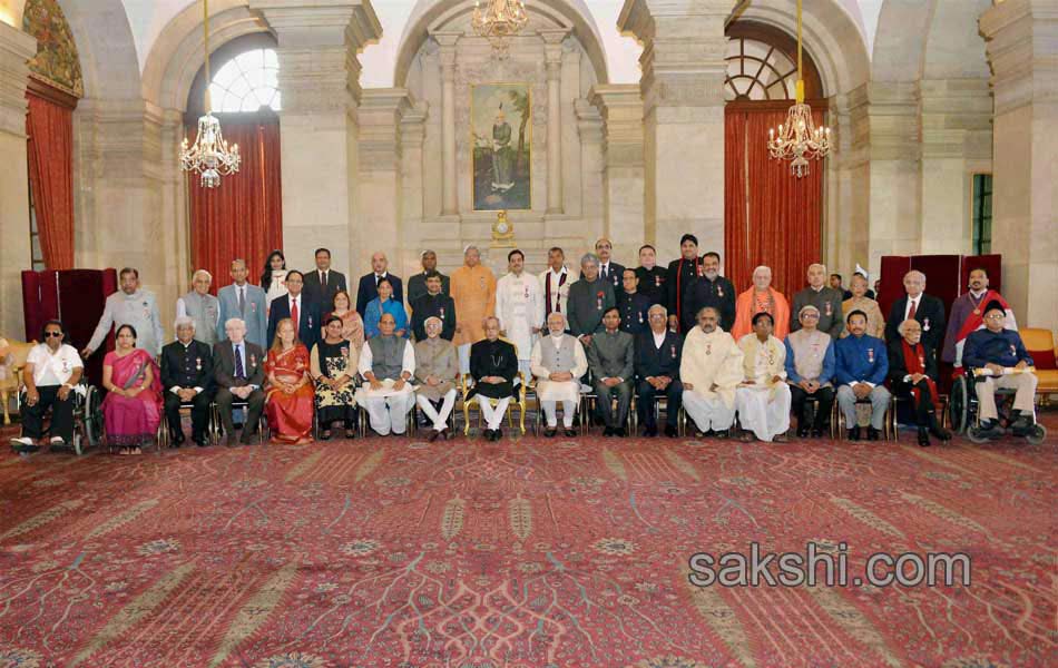 Padma Awards 2015 function at Rashtrapati Bhavan - Sakshi24