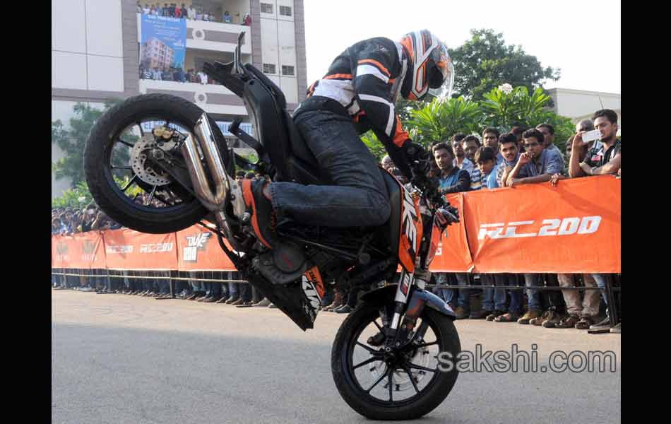 cbit hyderabad Motorcycle stunts8