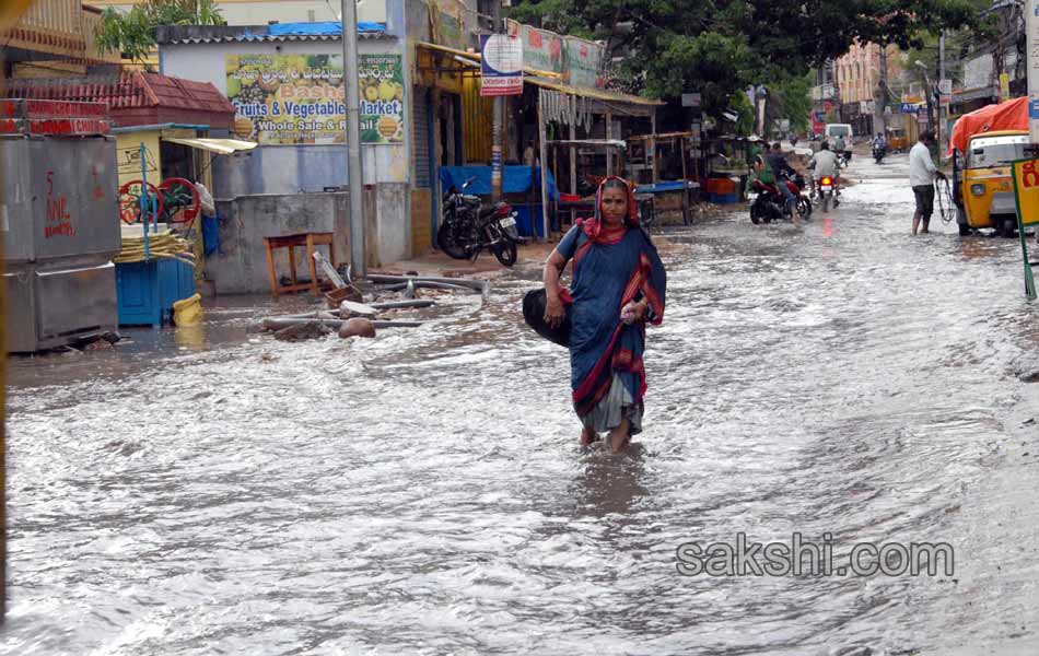 Hyderabad huge rains - Sakshi1