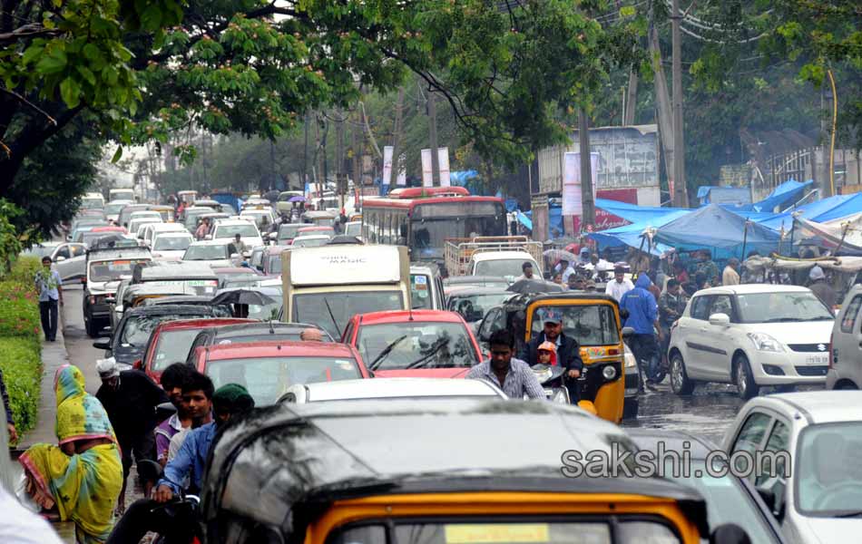 Hyderabad huge rains - Sakshi5