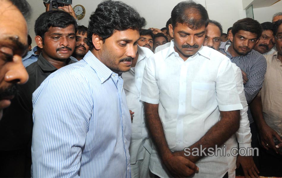 ys jagan mohan reddy - Sakshi16