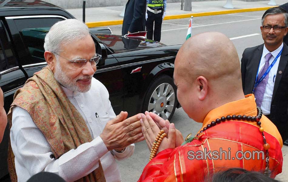 Indian Prime Minister Narendra Modi begins key China visit2