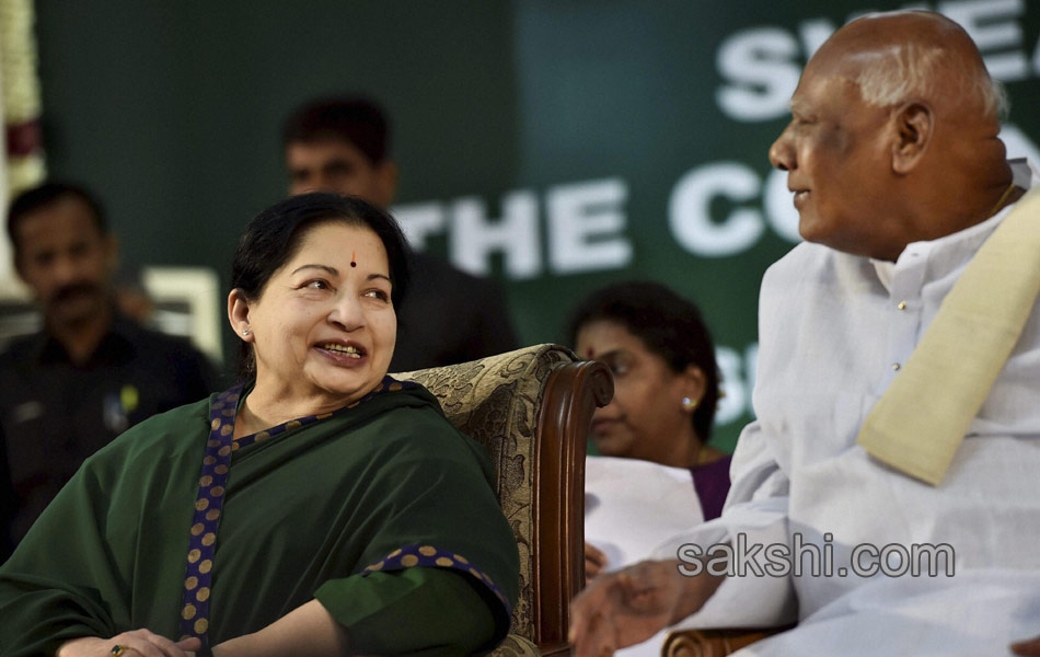 jayalalitha sworn in as chief minister for fifth time4