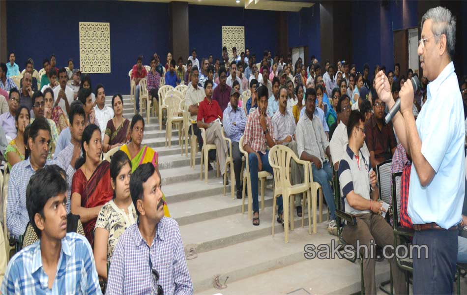 sakshi bhavitha education fair 2015 - Sakshi8