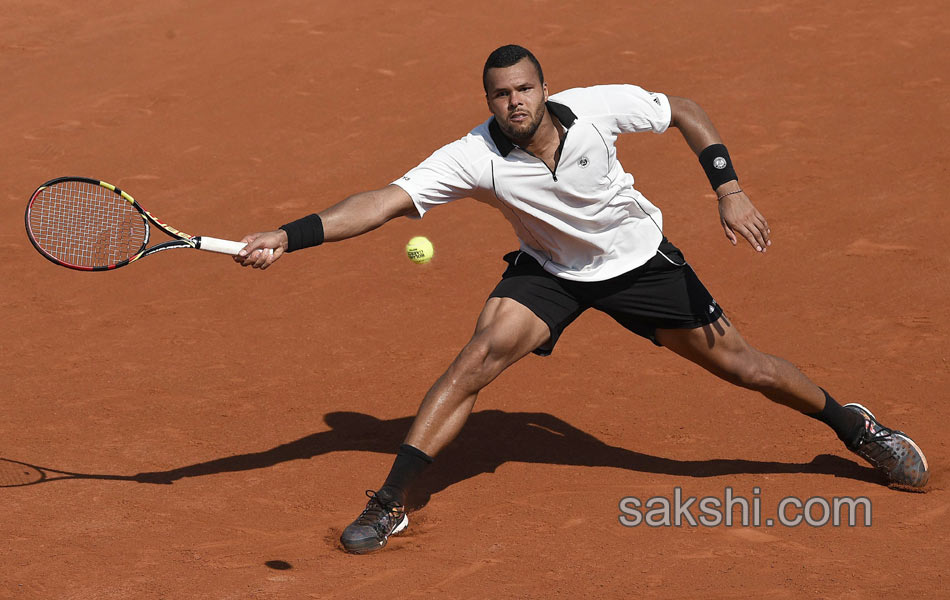 Stanislas Wawrinka Beats tsonga to enter in to finals1