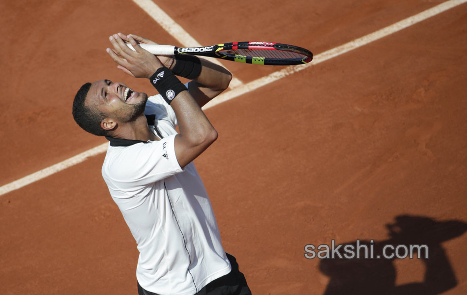 Stanislas Wawrinka Beats tsonga to enter in to finals5