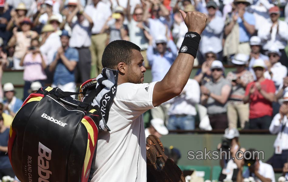 Stanislas Wawrinka Beats tsonga to enter in to finals7